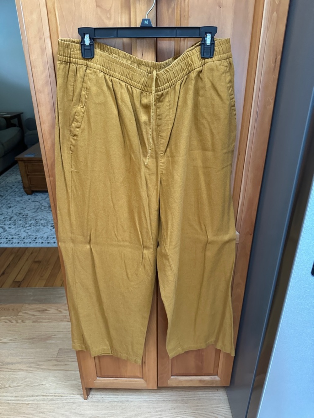 Old Navy Wonens linen pants size L bundle of 3 pair, tan/butter yellow/red